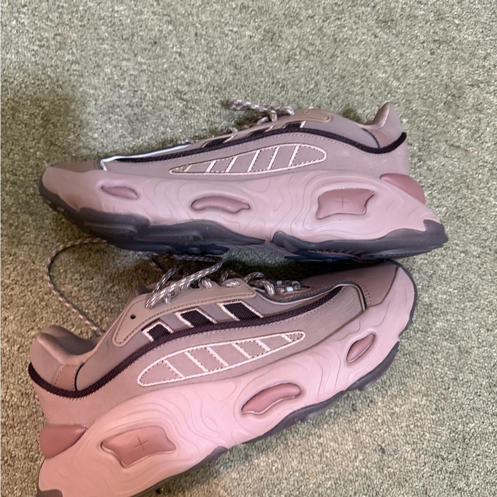 Addidas Women’s Sneakers
